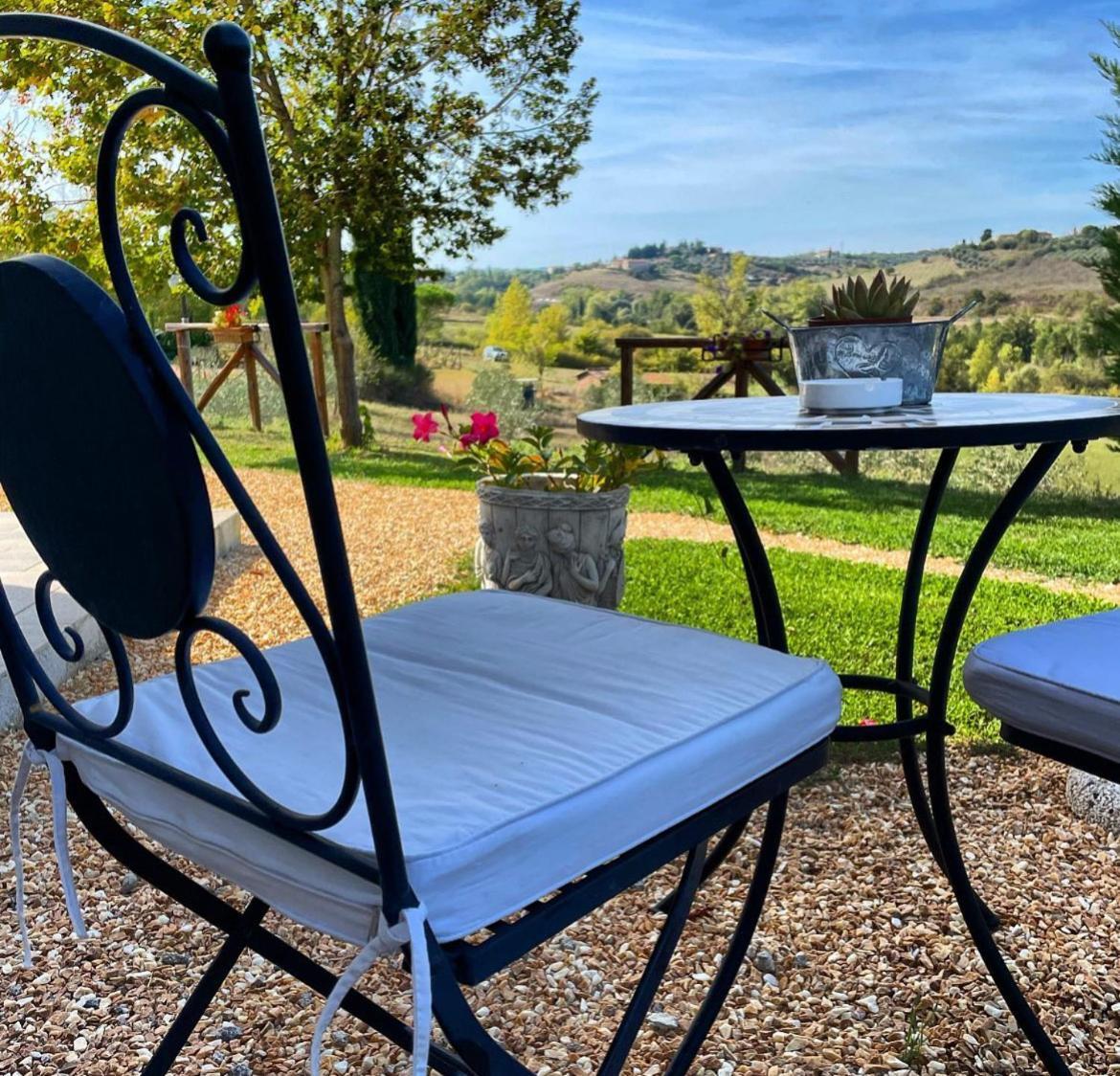 Agriturismo La Corte Del Sole Сієна Екстер'єр фото