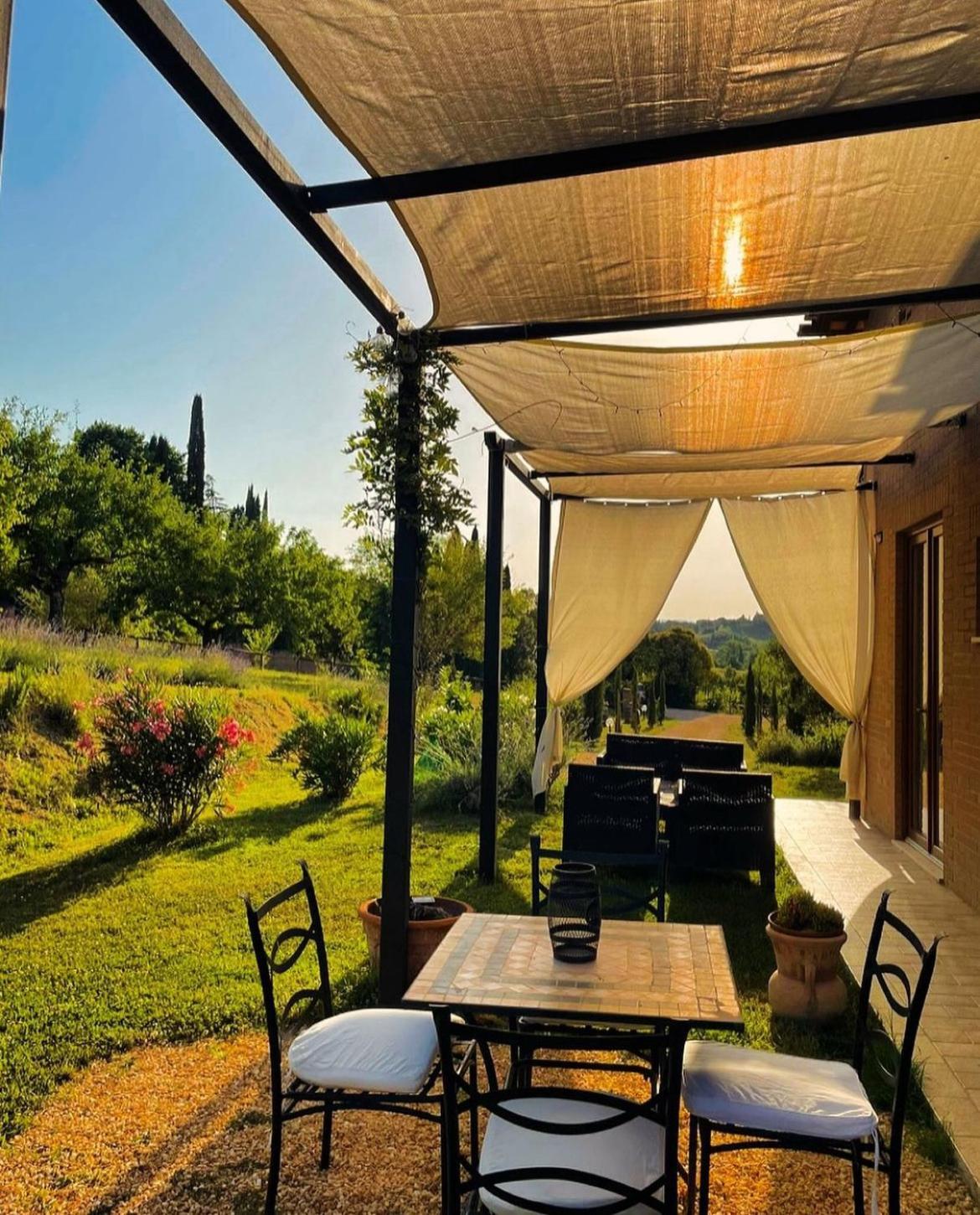 Agriturismo La Corte Del Sole Сієна Екстер'єр фото