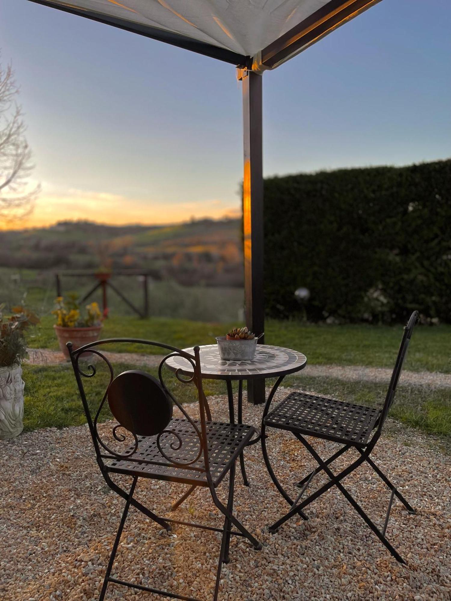 Agriturismo La Corte Del Sole Сієна Екстер'єр фото