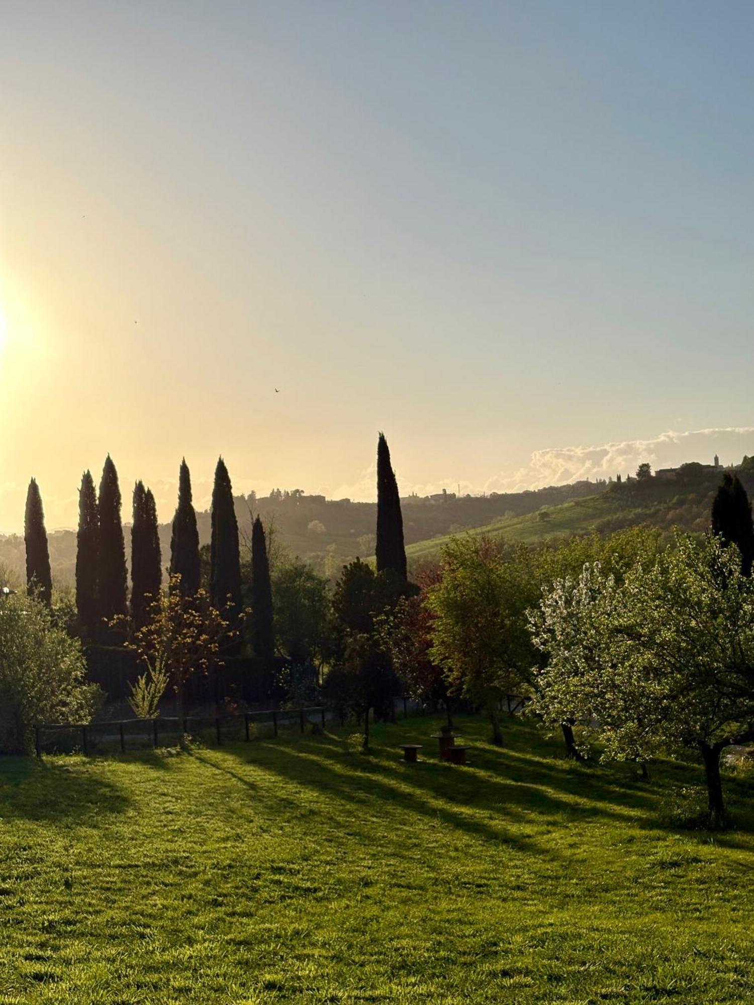 Agriturismo La Corte Del Sole Сієна Екстер'єр фото